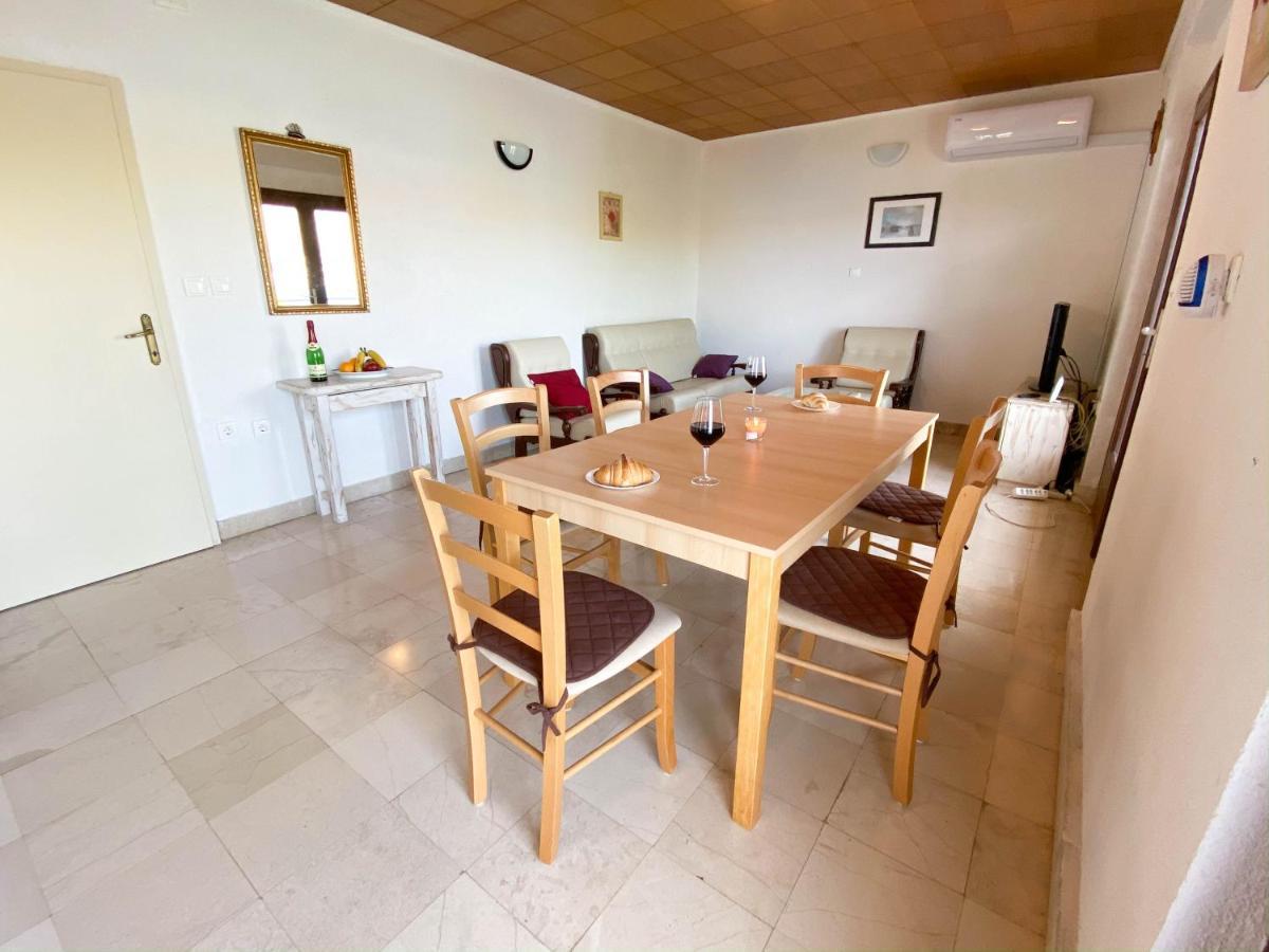 Seaview & Beachfront Apartments Jakov Donji Okrug  Buitenkant foto