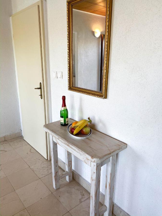 Seaview & Beachfront Apartments Jakov Donji Okrug  Buitenkant foto