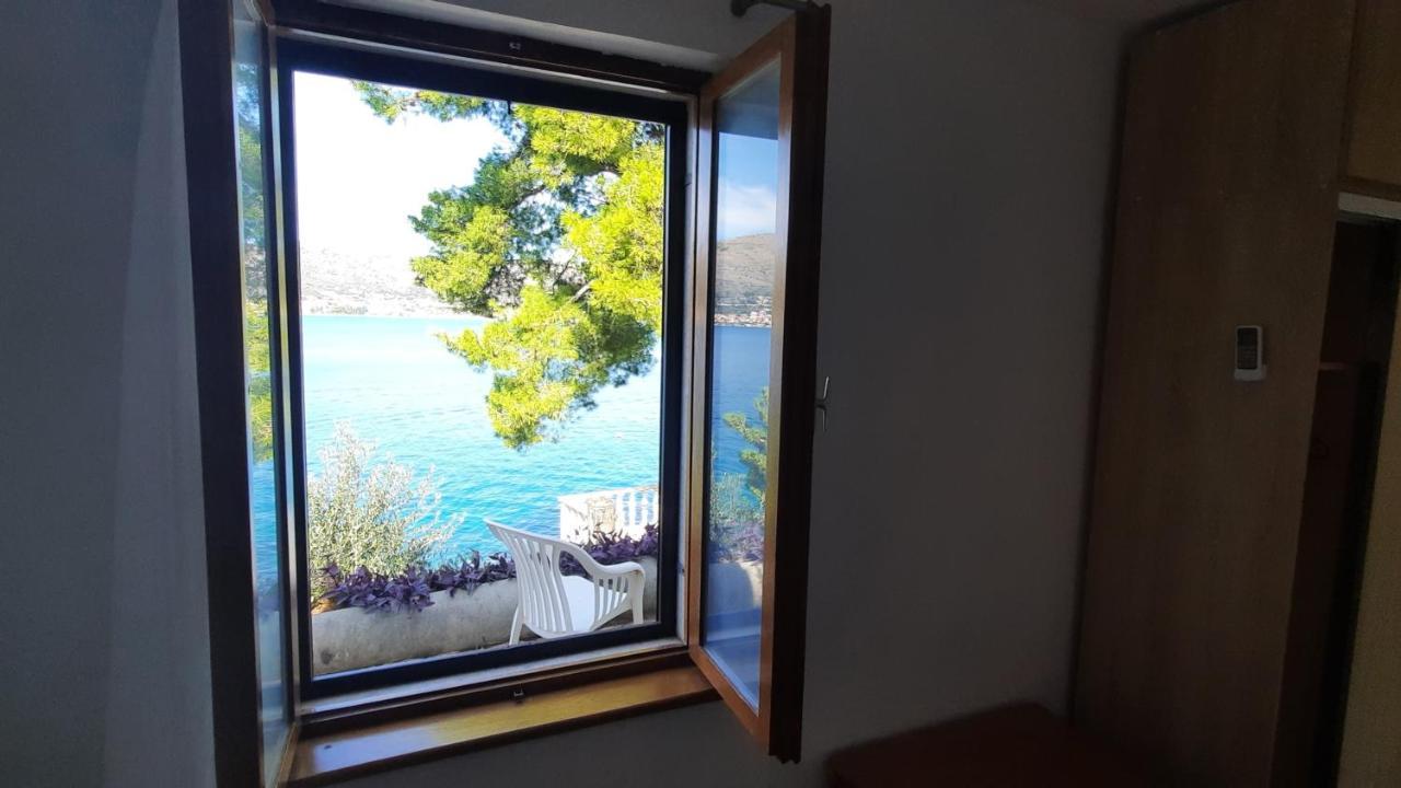 Seaview & Beachfront Apartments Jakov Donji Okrug  Buitenkant foto